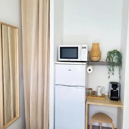 Climatisée Lit Double Dans - Proche Centre Tramway Pensión *