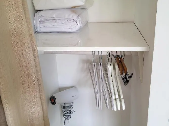 Climatisee Lit Double Dans - Proche Centre Tramway