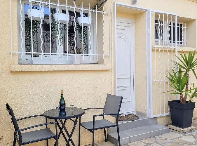 Casa de hóspedes Climatisee Lit Double Dans - Proche Centre Tramway